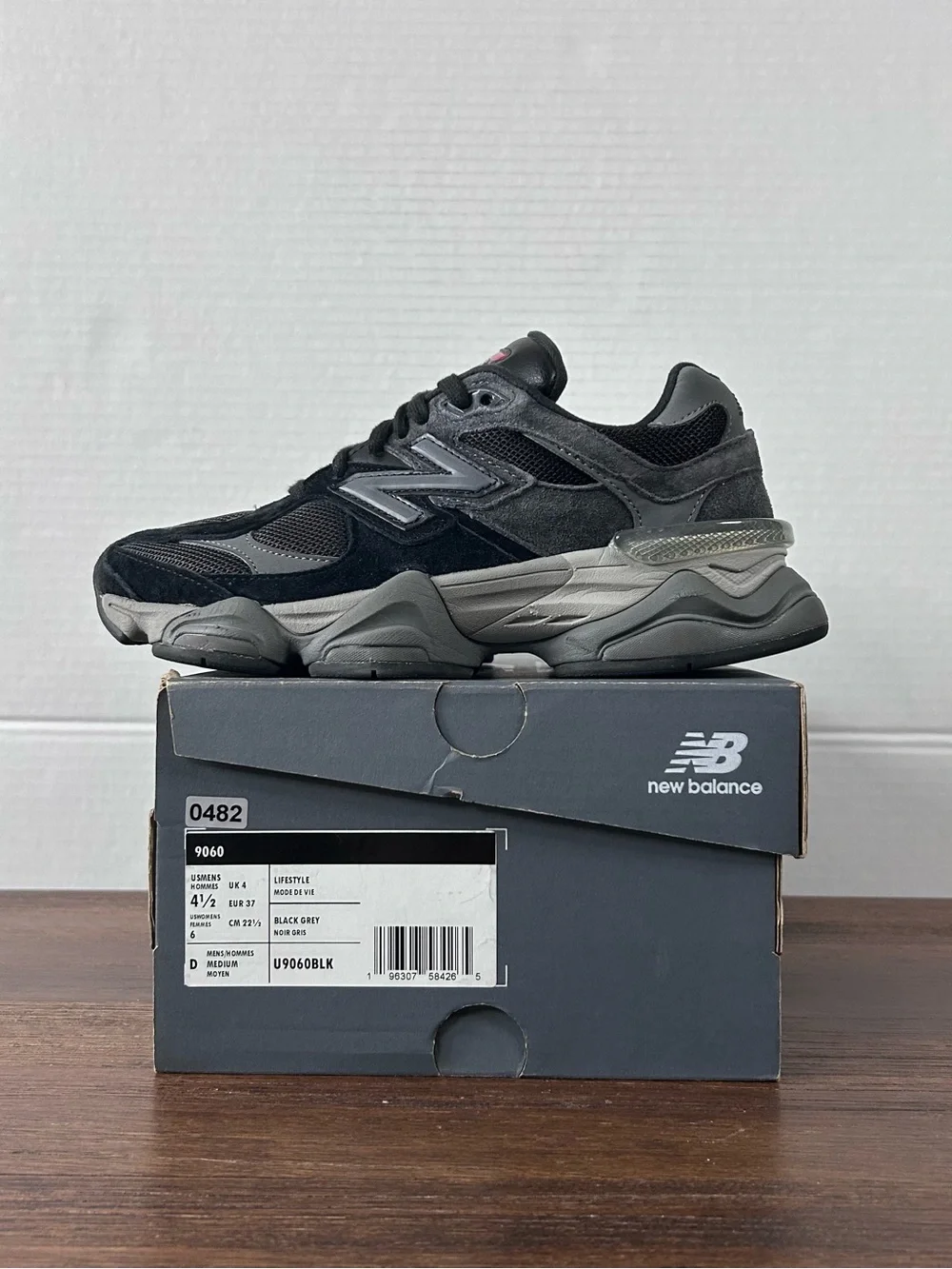 New Balance 9060 Black Castlerock Grey M4.5/W6 U9060BLK